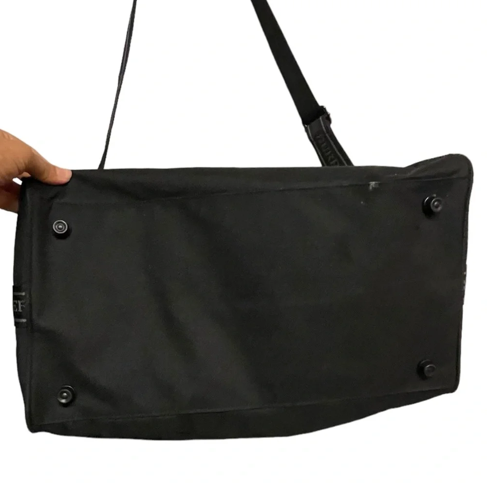 BURBERRY Fragrances Weekender Duffle Bag Black Signature Handles Shoulder Strap - Picture 3 of 13